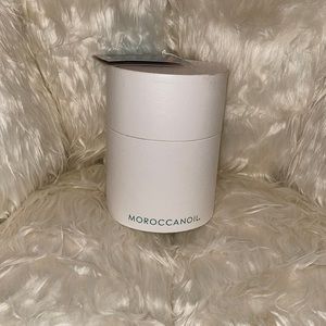⭐️ 4 for 12$⭐️ Empty gift box signed Moroccanoil